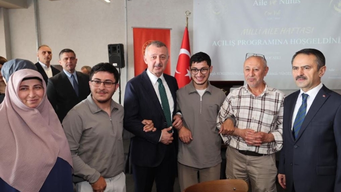 “Ailelerimiz için kapsamlı bir program yürütüyoruz”